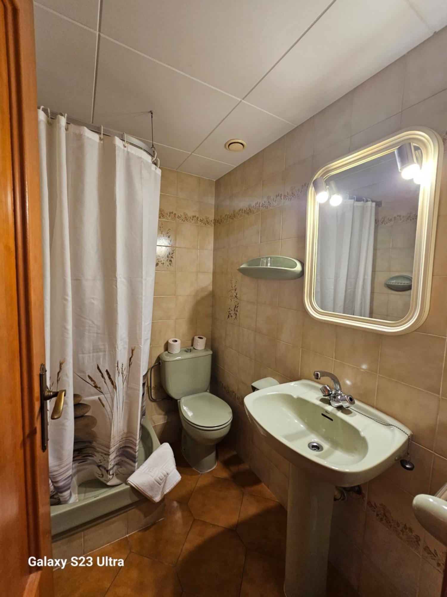 Hostal Celmar Malllorca II Malgrat de Mar Exterior foto